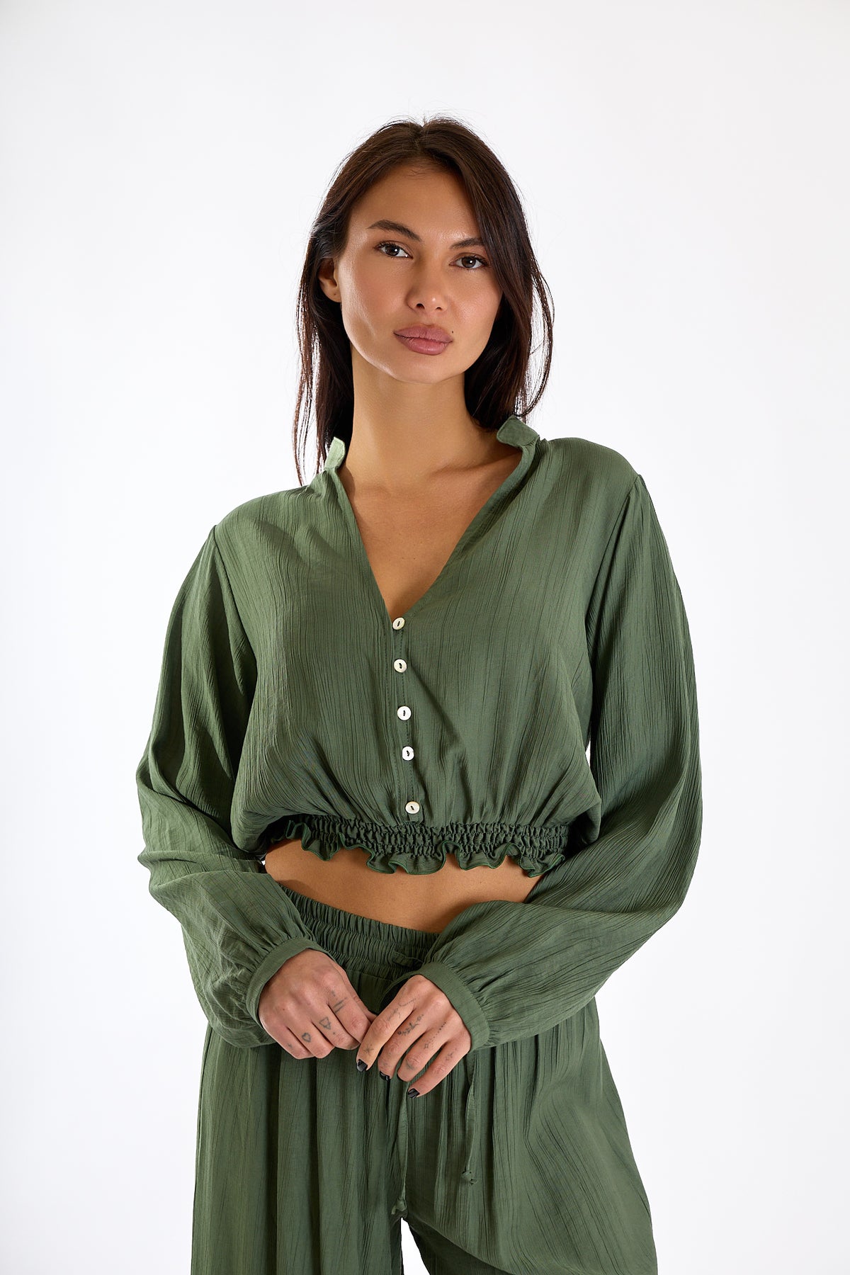 BLUSA CORTA ARRICCIATA|Colore:Militare
