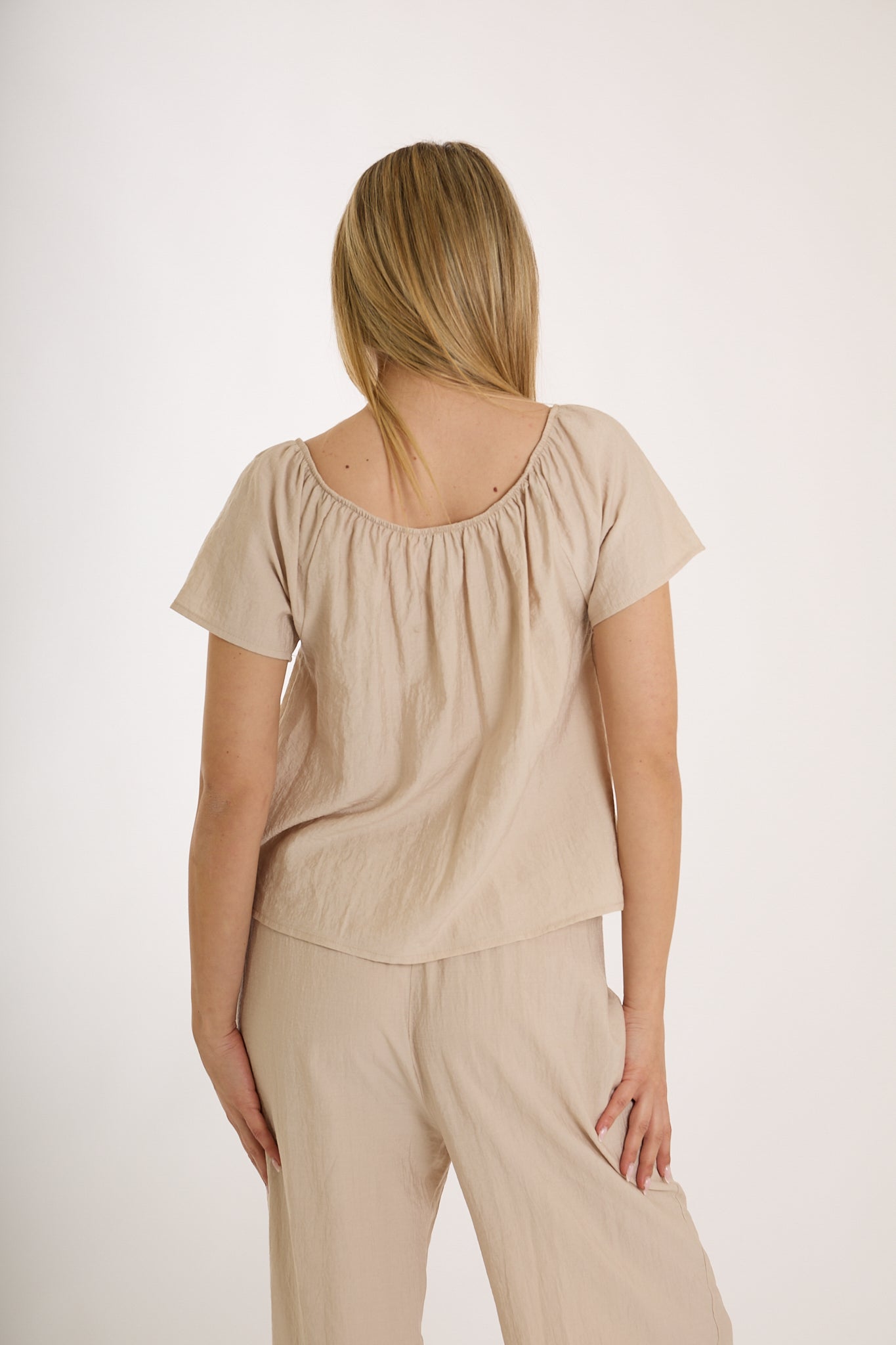 BLUSA CON BOTTONI FRONTALI|Colore:Sabbia