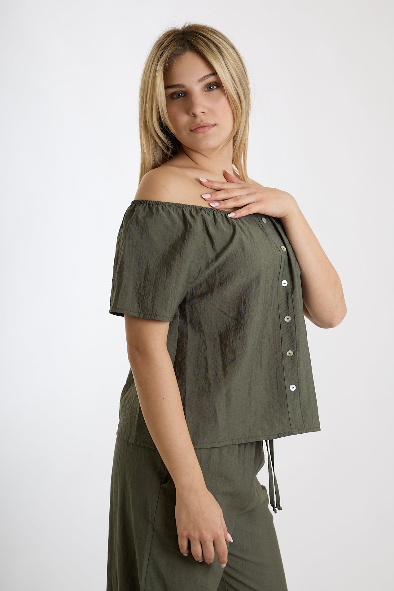 BLUSA CON BOTTONI FRONTALI|Colore:Militare