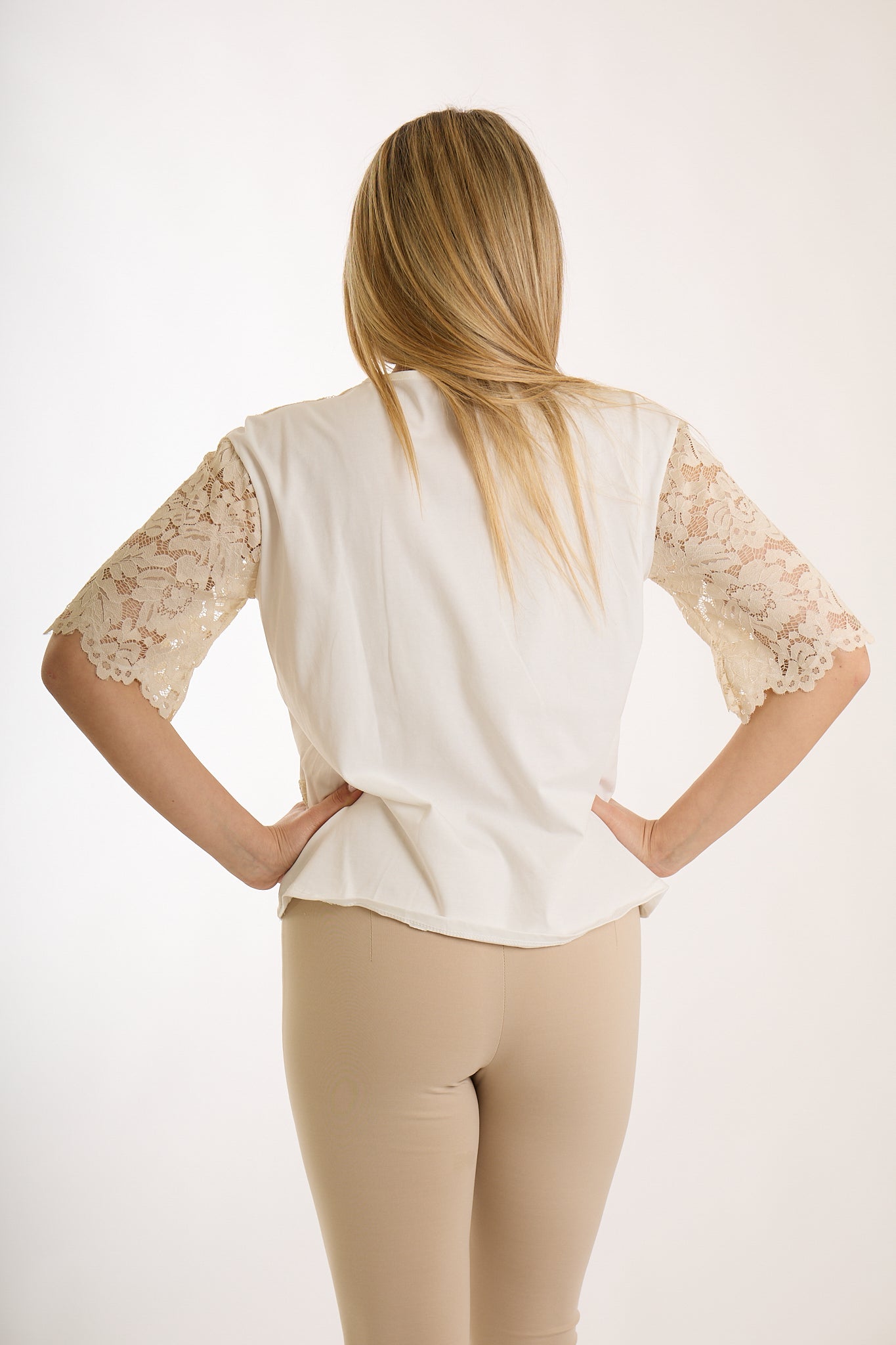 T-SHIRT RICAMI MANICHE|Colore:Sabbia