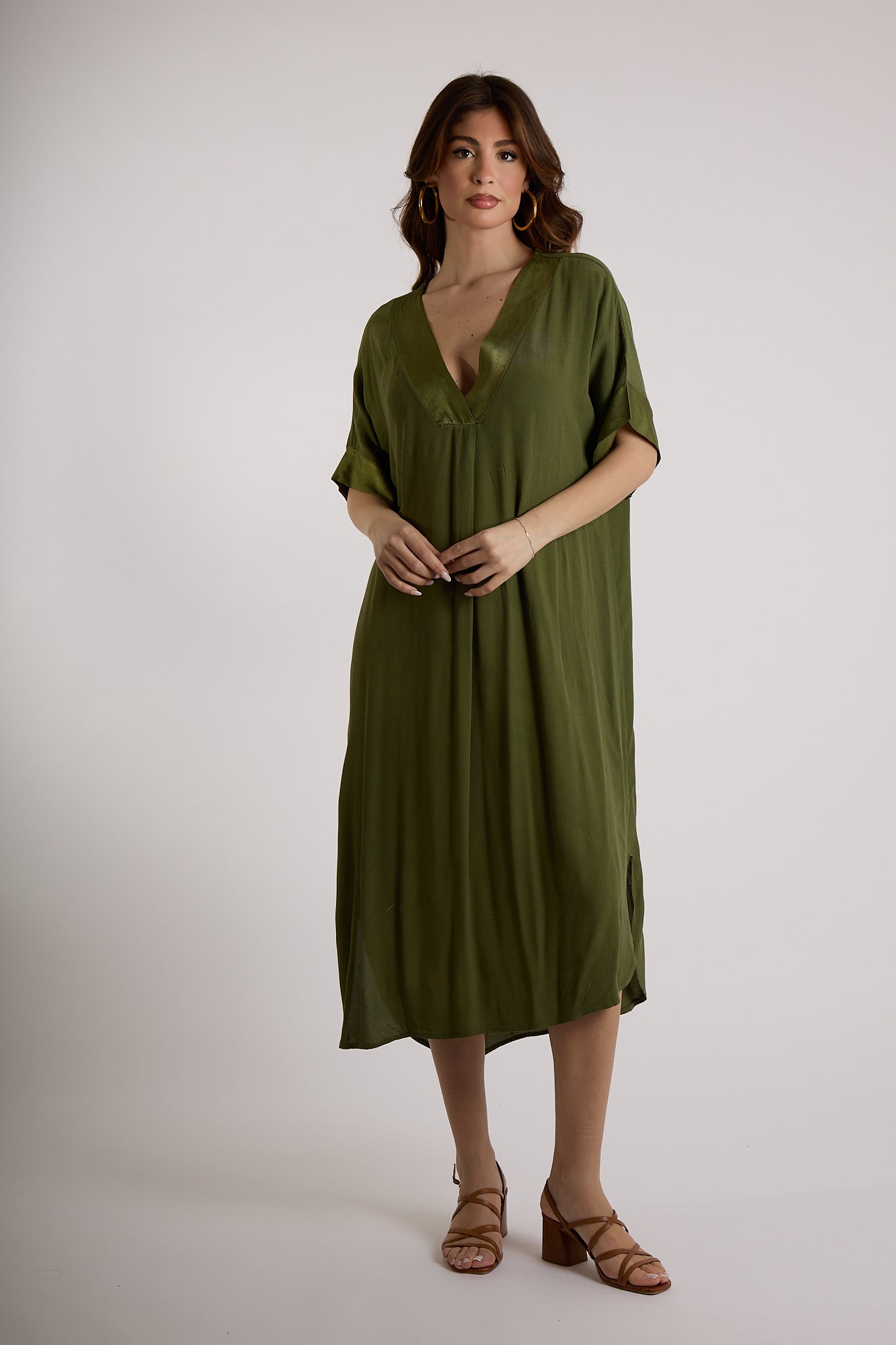 ABITO SCOLLO V|Colore:Militare