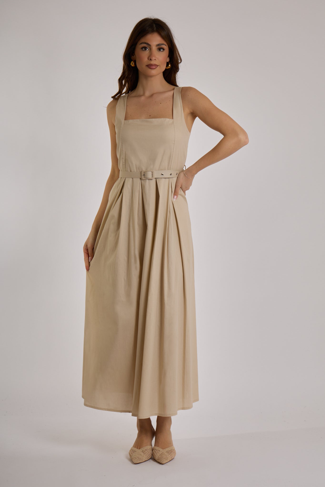 ABITO CON CINTURA |Colore:Sabbia