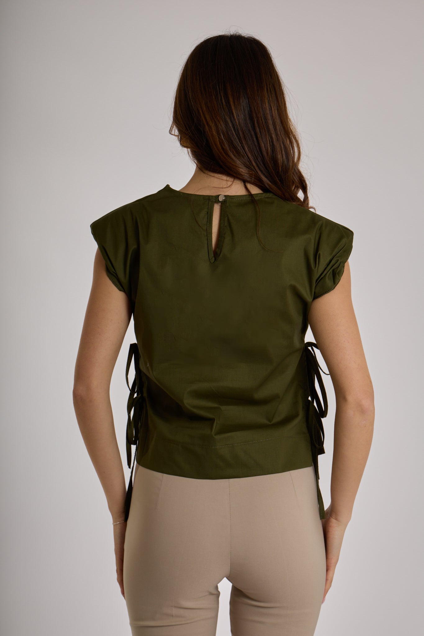 TOP FIOCCHI LATERALI|Colore:Militare