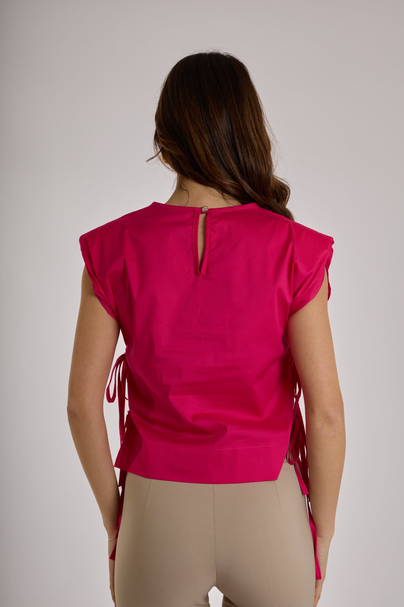TOP FIOCCHI LATERALI|Colore:Fucsia