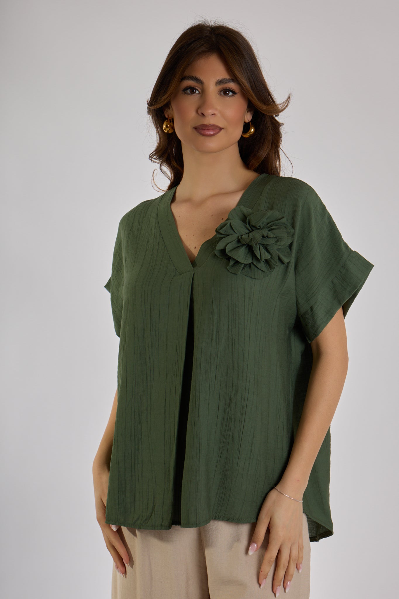 BLUSA SCOLLO V CON SPILLA|Colore:Militare