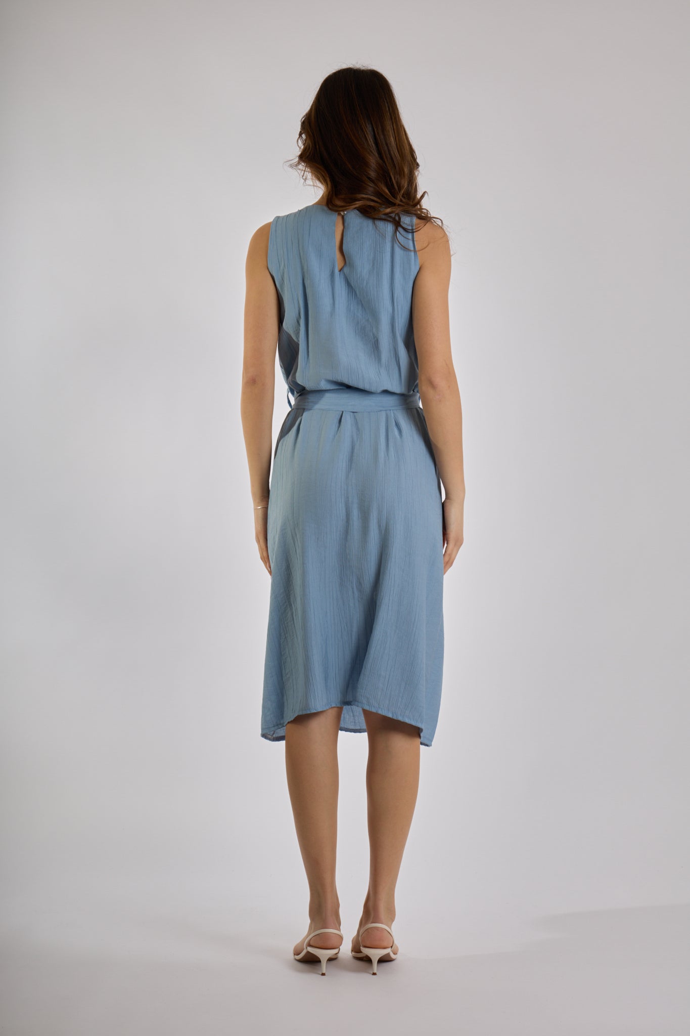 ABITO CINTURA CON SPILLA|Colore:Celeste