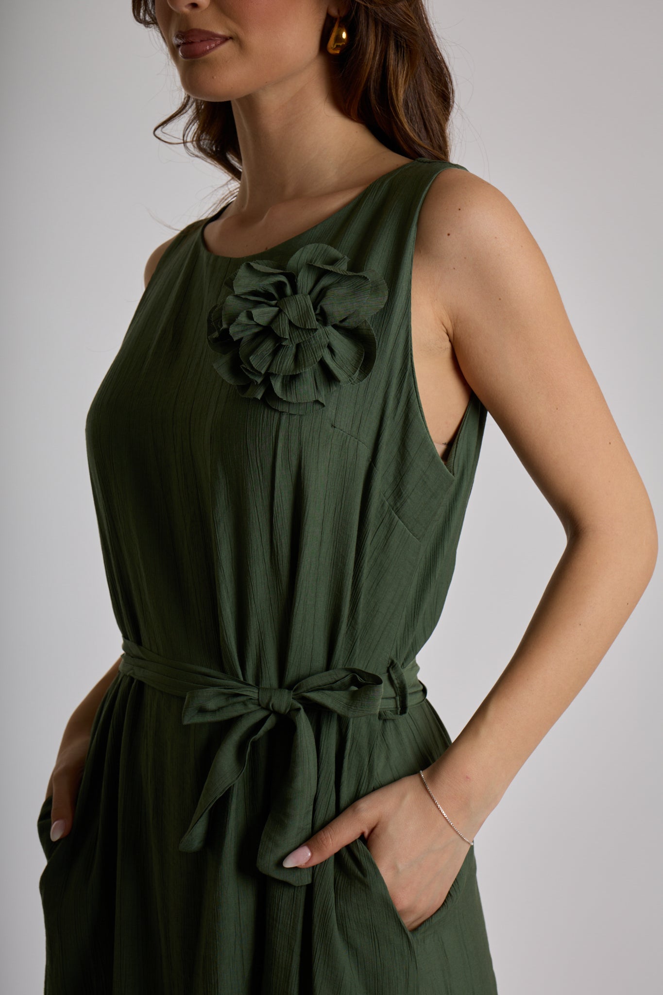 ABITO CINTURA CON SPILLA|Colore:Militare